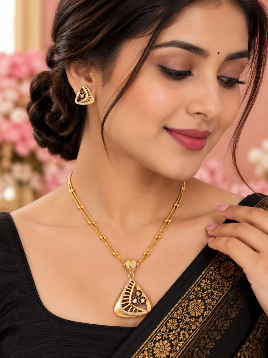 Black Crystal Fan Gold Necklace Set