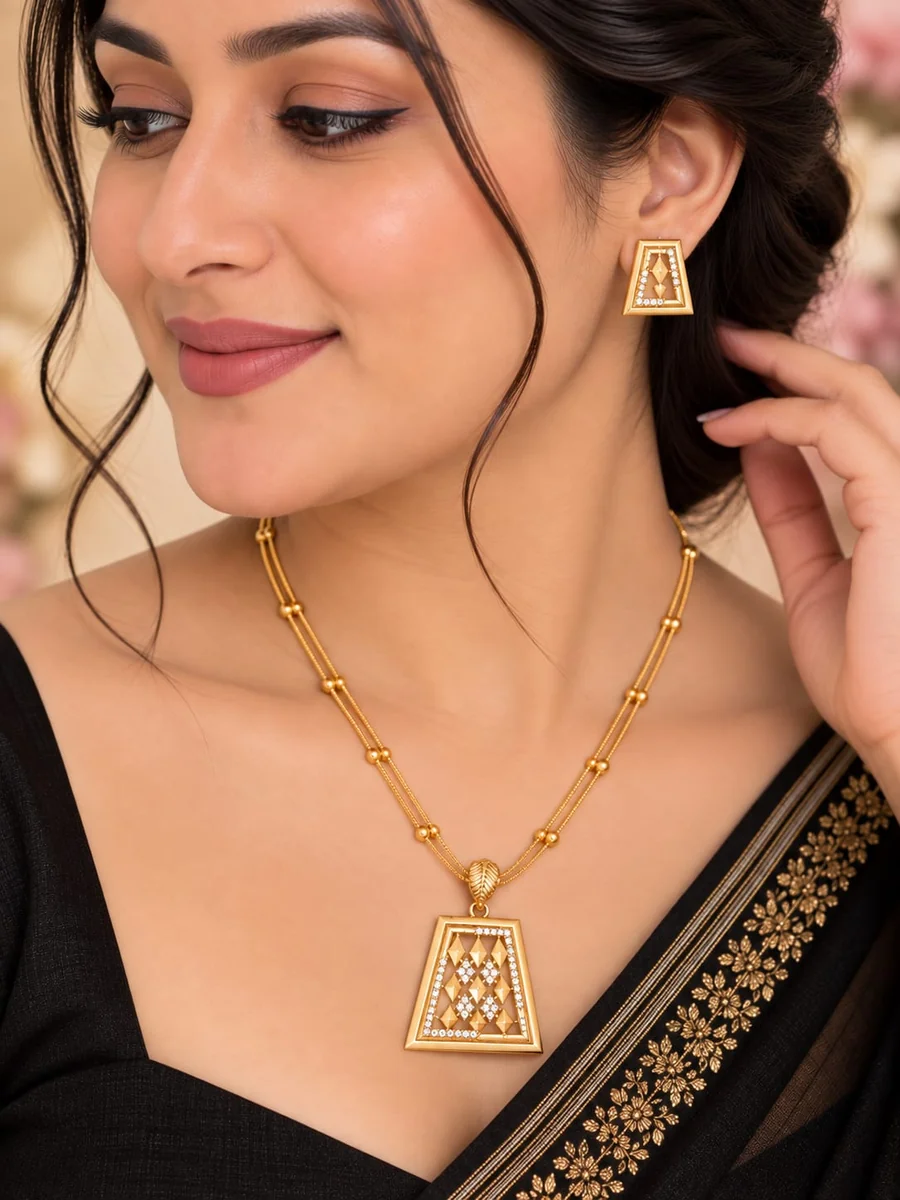 Geometric Trapezoid Gold Chain Set