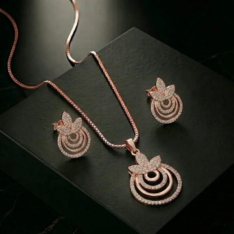 Petal Orbit Rose Gold Chain Set