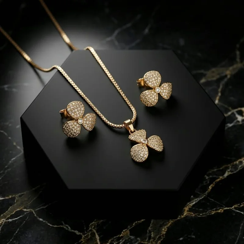 Triple Petal Gold Chain Set