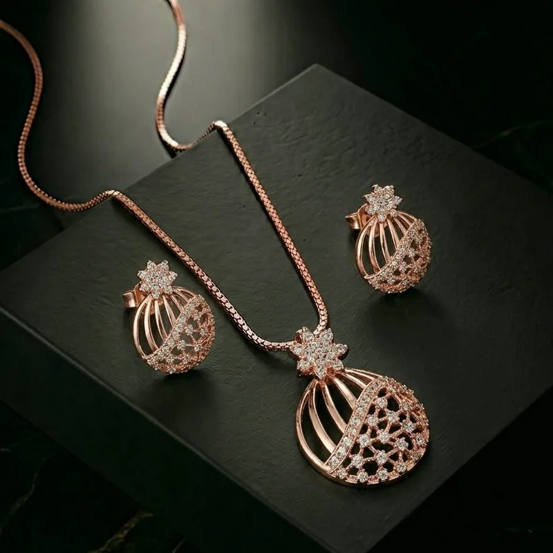 Petal Cage Rose Gold Chain Set