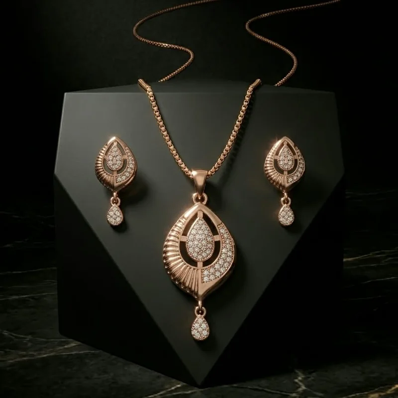 Royal Teardrop Gold Chain Set