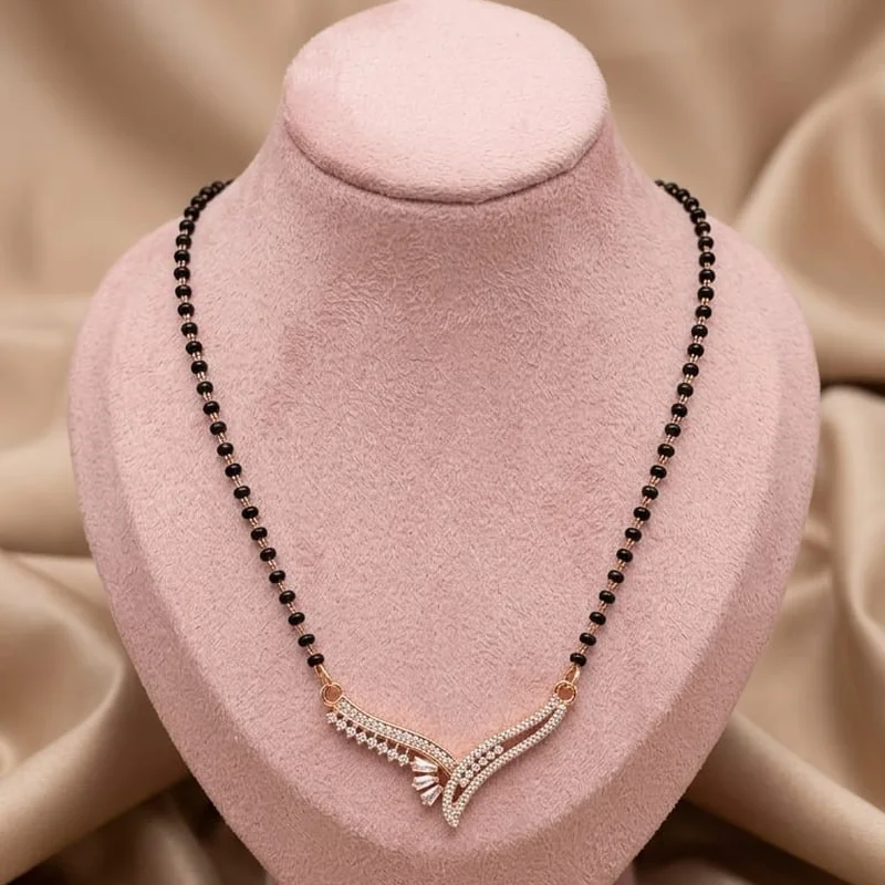 Rose Gold V-Curve Pendant Mangalsutra